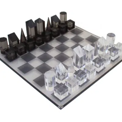 Set di Scacchi Cubo Design Grigio e Traslucido Lucido in Plexiglas con Scatola Portapezzi