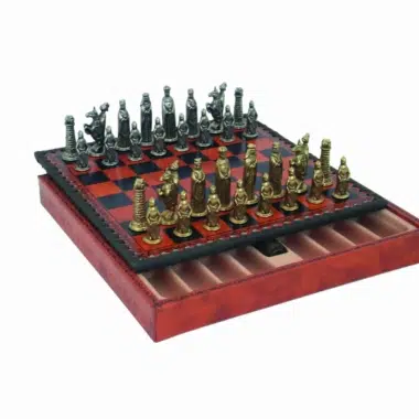 Statuine Medievali in Metallo e Scacchiera in Similpelle con Vano Portapezzi