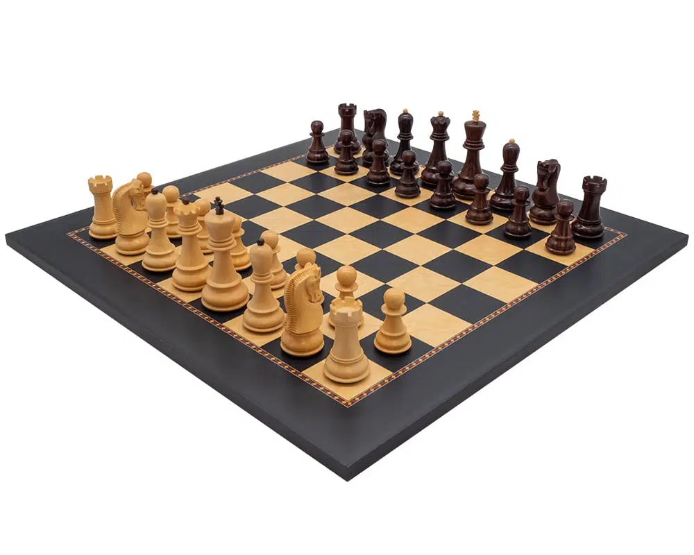 Set di Scacchi e Scacchiera in Legno 'La Regina degli Scacchi'