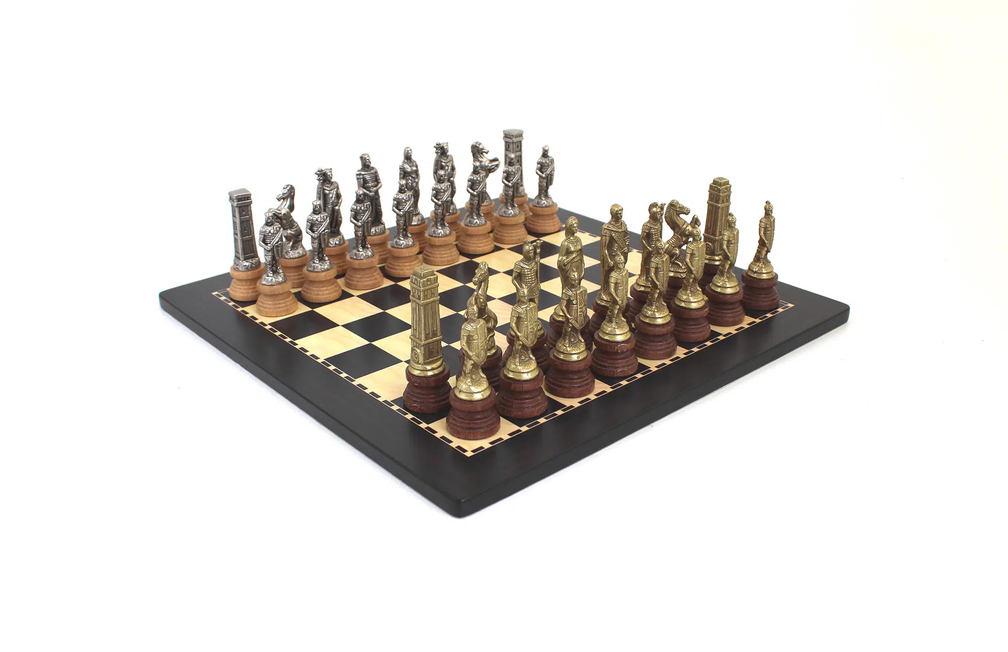 Set di Scacchi Romani vs Barbari e Scacchiera in Legno