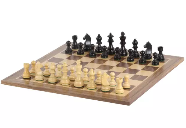 Ensemble Germany Jeu d'Échecs Staunton en Bois d'Ébène et de Buis et Echiquier en Bois de Noyer