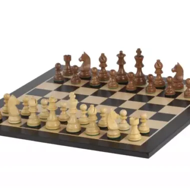 Ensemble Jeu d'Échecs de Tournoi Chevalier Allemand en Bois de Buis et Échiquier en Bois d'Érable