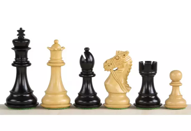 Pièces d'Échecs en Bois de Buis et Ébonisé