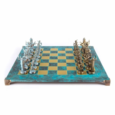 Alternative view of Set di Scacchi della Mitologia Greca – Pezzi in Metallo Blu e Bronzo