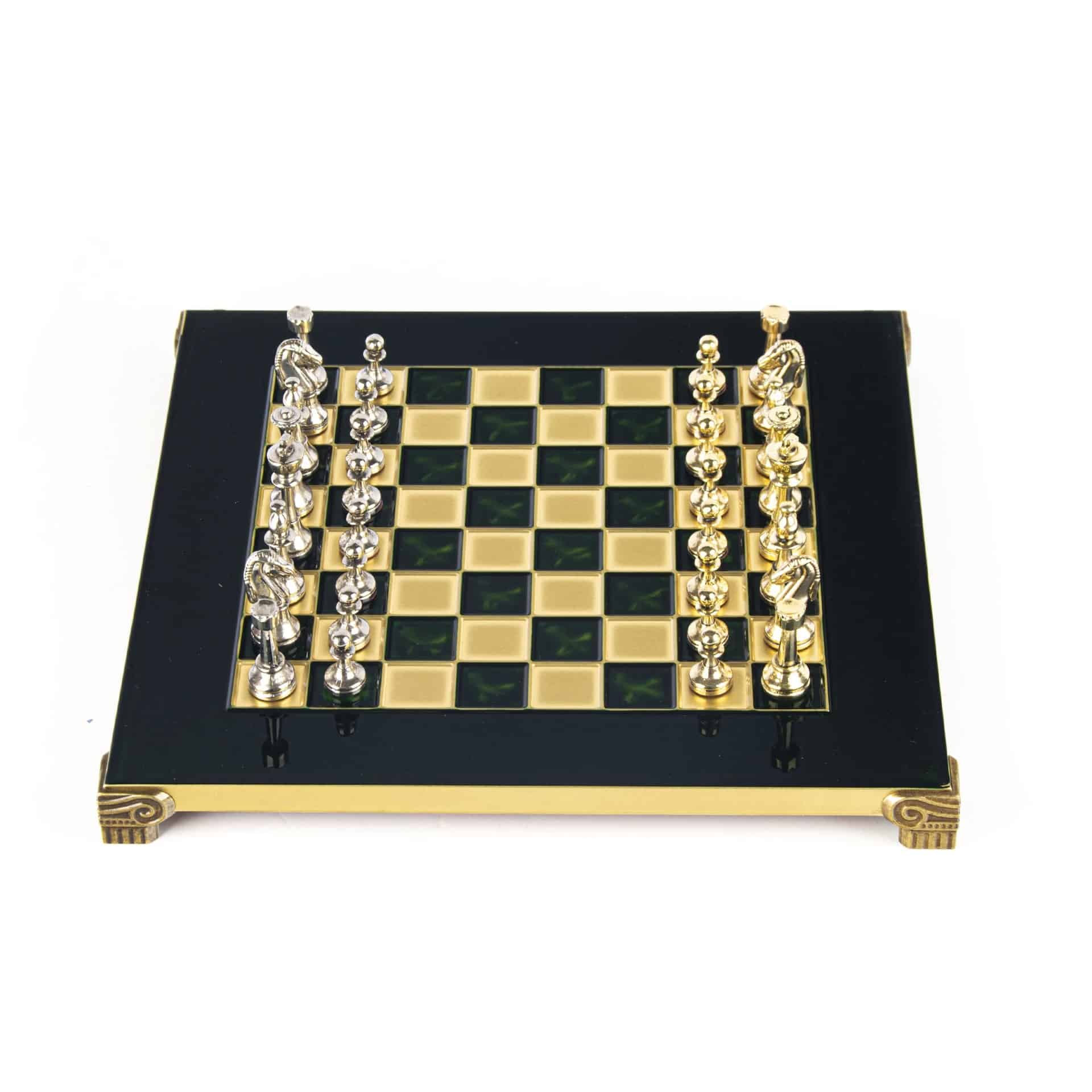 Piccolo Set di Scacchi Staunton in Metallo Argento e Oro con Scacchiera su Piedistallo in Metallo e Scatola Portapezzi - immagine 14