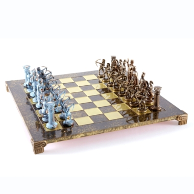Alternative view of Set di Scacchi Arcieri e Battaglie Storiche – Pezzi in Metallo Bronzo e Patina Blu