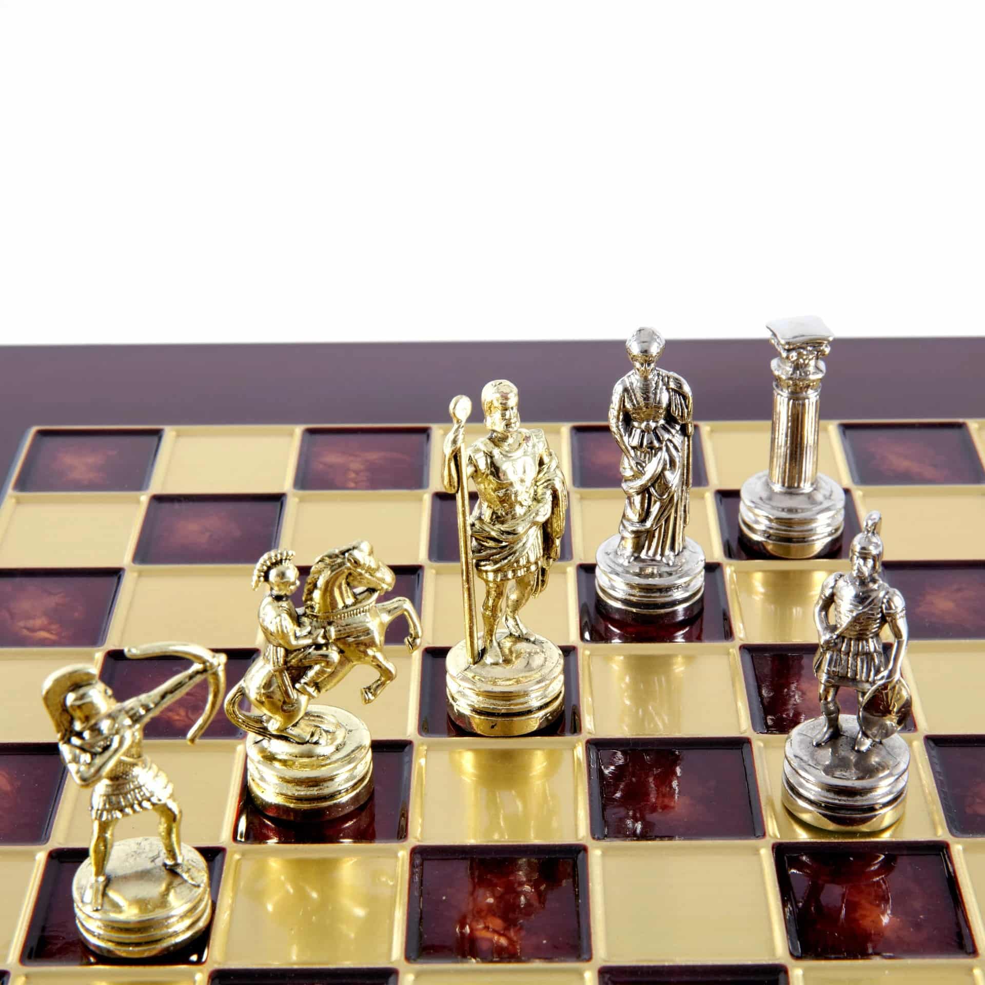 Piccolo Set di Scacchi in Metallo Argento e Oro Archers - Scatola in Legno Laminato con Scacchiera in Metallo - immagine 15