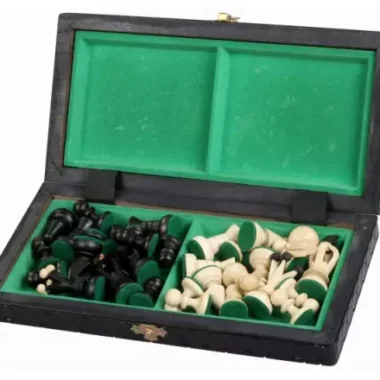 Petit Ensemble de Jeu d’Echecs Pliable en Bois Noir et Ivoire 30 x 30 cm