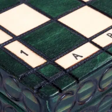 Ensemble d’Echecs en Bois Pliable – Petit Format 28,5 cm avec Pièces Vertes et Ivoire en Bois de Bouleau et de Hetre