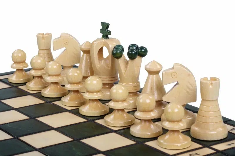 Ensemble d’Echecs en Bois Pliable – Petit Format 28,5 cm avec Pièces Vertes et Ivoire en Bois de Bouleau et de Hetre