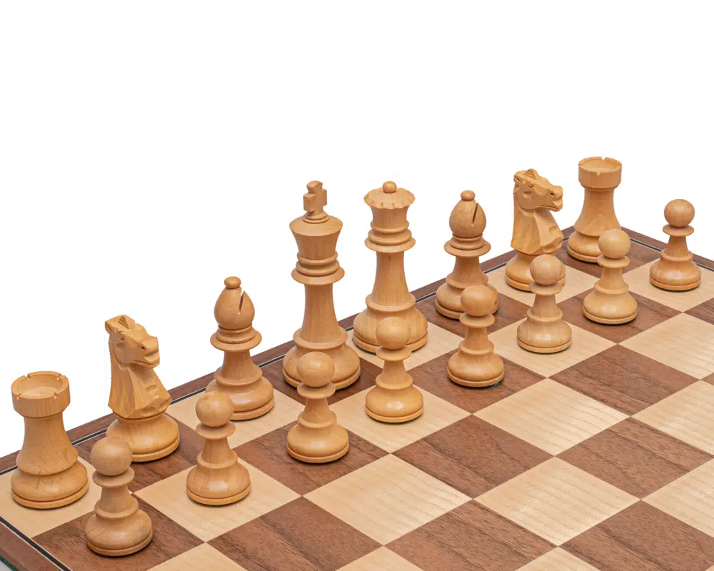 Ensemble d’Echecs Staunton Conquest – Pièces en Bois et Echiquier Pliant en Bois de Noyer et Erable