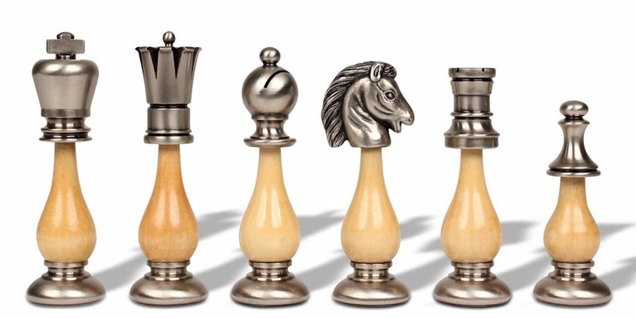 Pièces d'échecs argentées en nickel et bois clair avec Roi de 10 cm