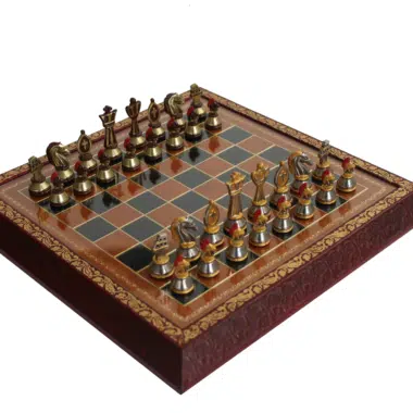 Jeu d'échecs de collection Romains en métal peint sur échiquier de luxe en cuir et verre